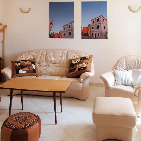 Ema By Interhome * Peroj